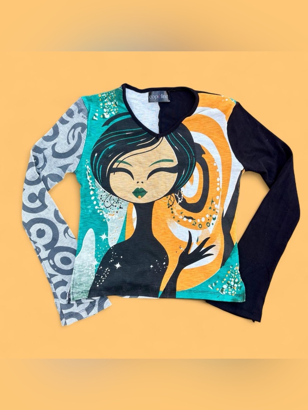 Copeline euro style graphic long sleeve top